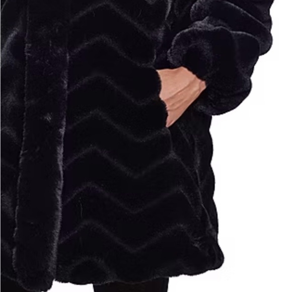 Gallery Black Teddy Jacket - Picture 3 of 5